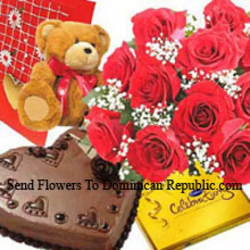 Bouquet de 12 roses rouges, petit ours en peluche mignon, une boîte de pack de célébration Cadbury et un gâteau au chocolat en forme de cœur de 1 kg avec une carte de vœux gratuite