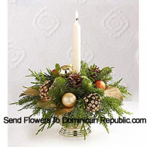 Beautiful Centerpiece with Greens and Pinecones